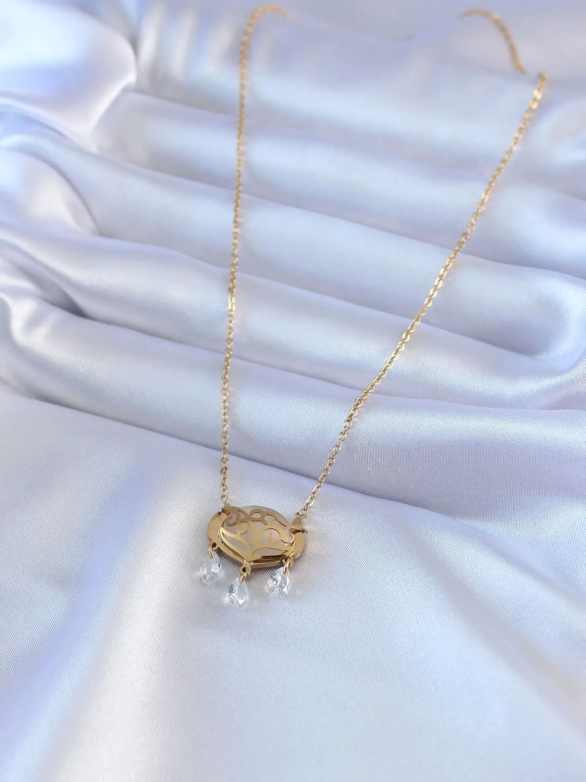 316L Çelik Gold Renk Lotus Model Zirkon Taşlı Kadın Kolye