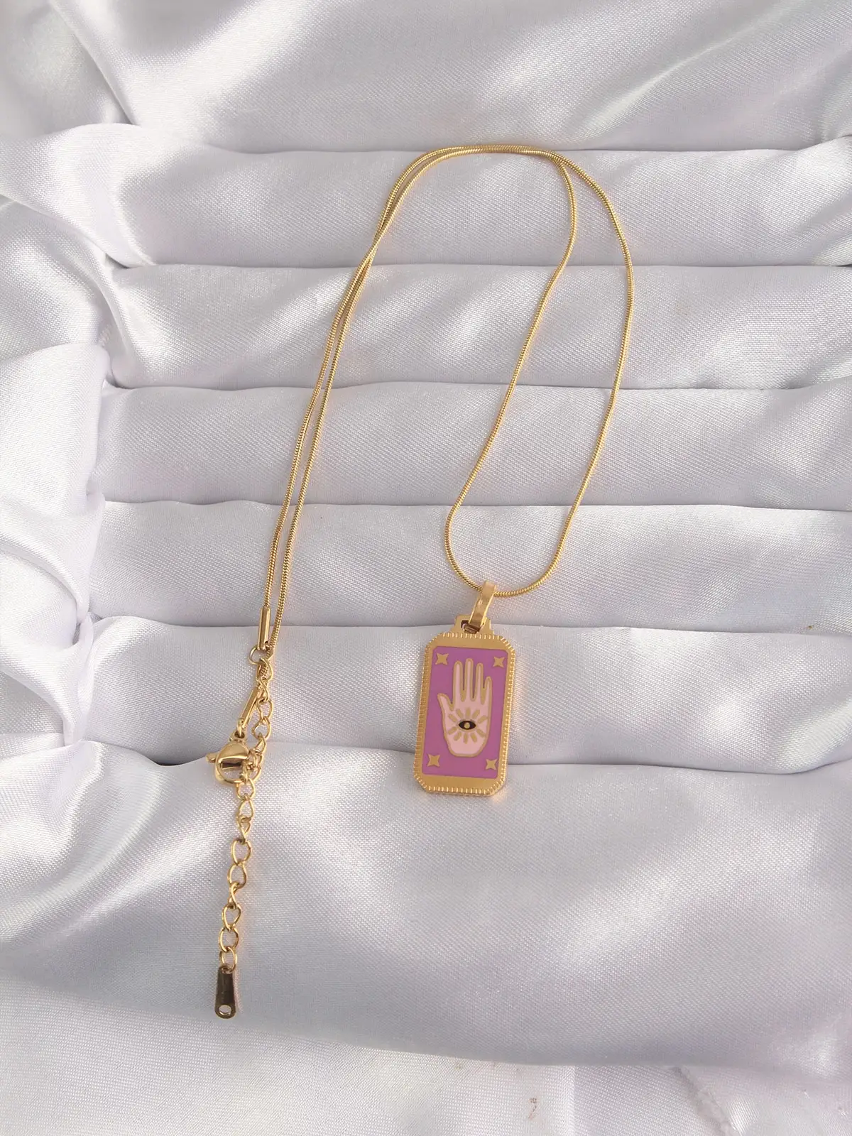316L Çelik Gold Renk Mor Mineli El Figür Tarot Kolye