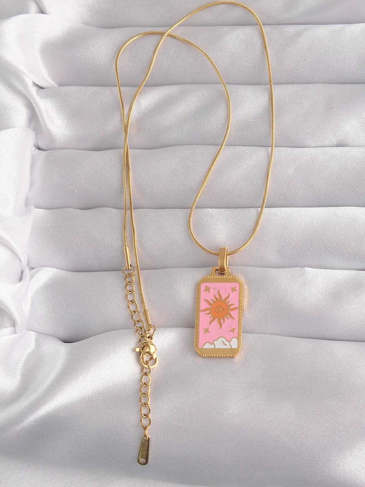 316L Çelik Gold Renk Pembe Mineli Güneş Model Tarot Kolye