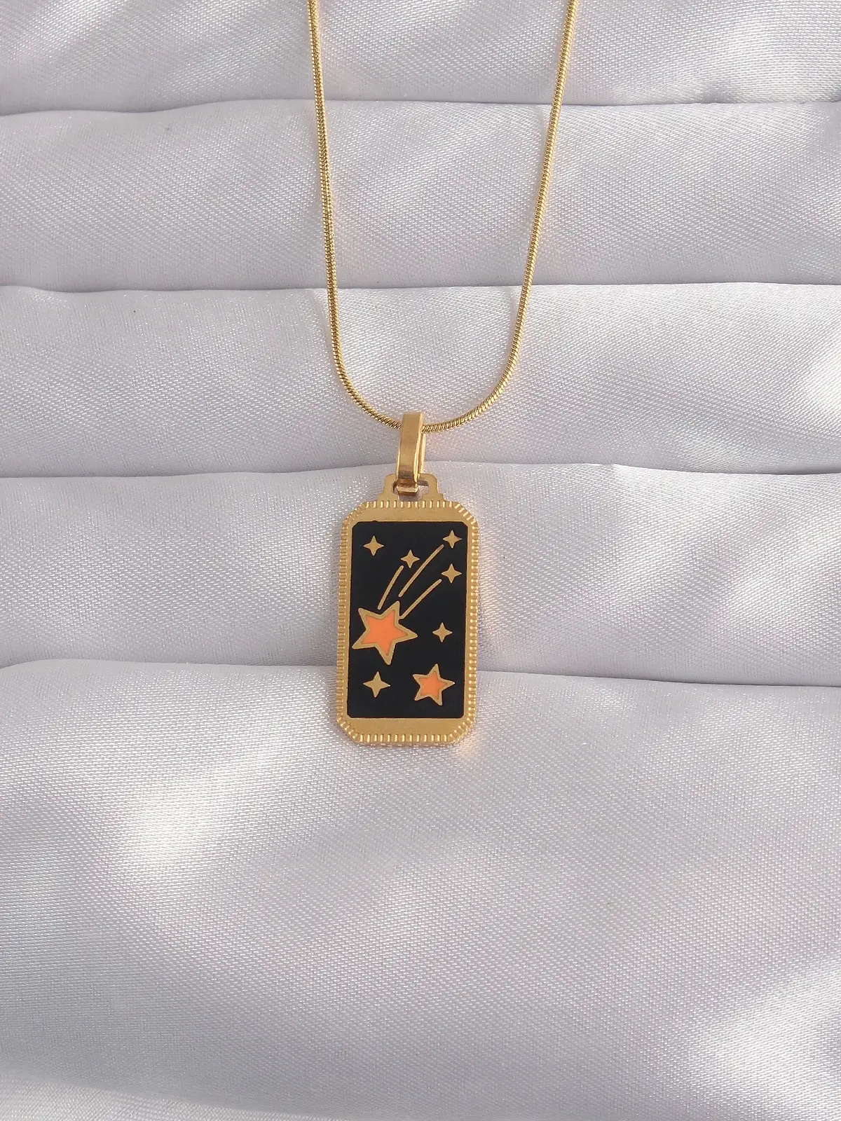 316L Çelik Gold Renk Siyah Mineli Yıldız Figür Tarot Kolye