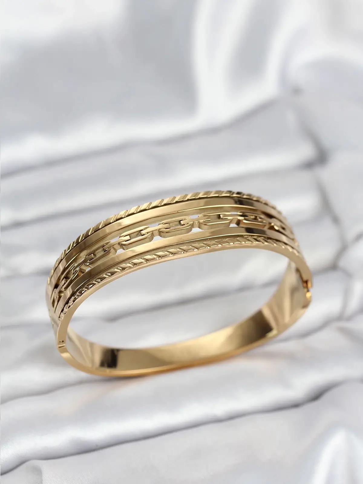 316L Çelik Gold Renk Vintage Model Kadın Kelepçe Bileklik