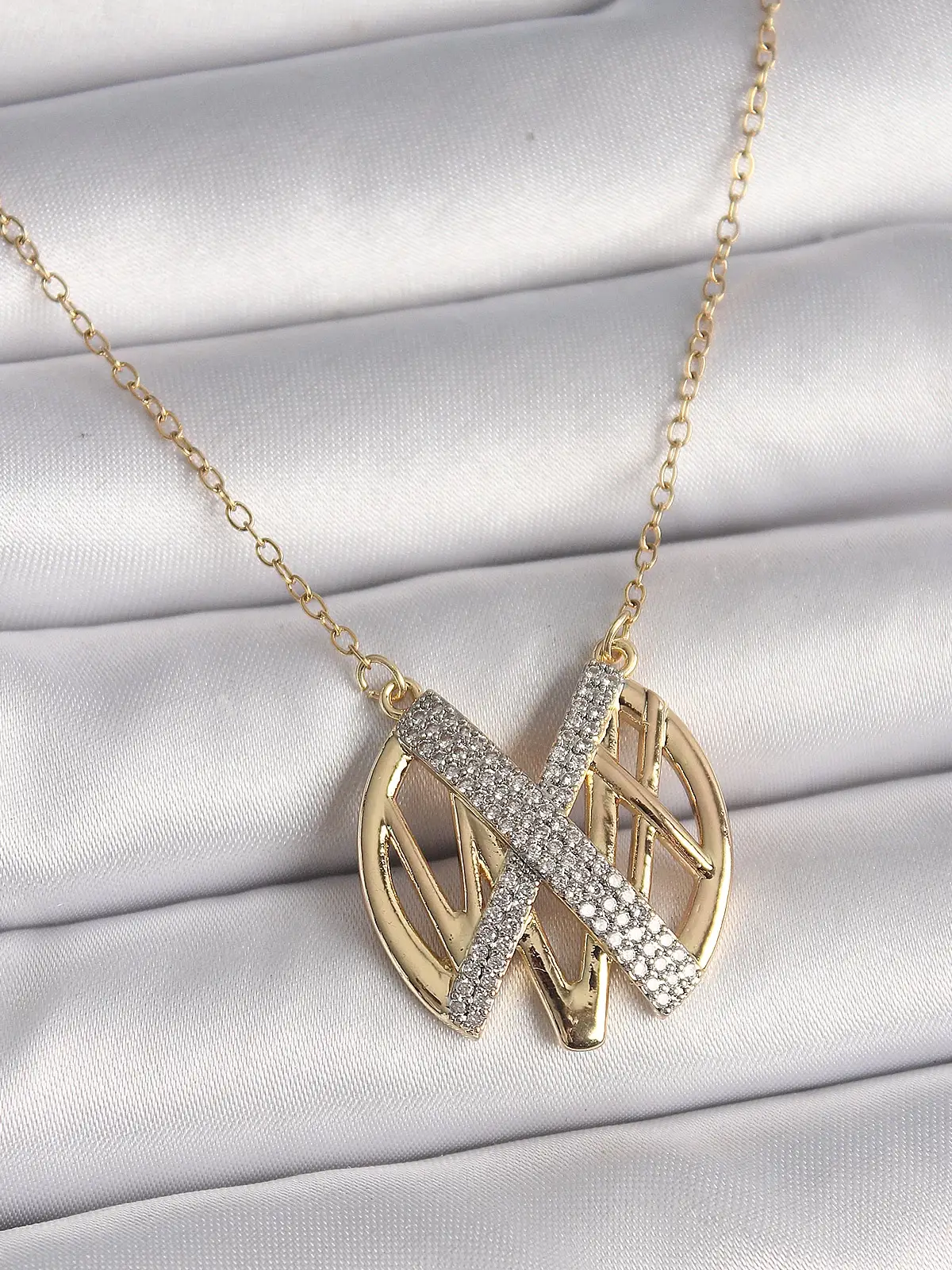 316L Çelik Gold Renk Zirkon Taşlı Vintage Model Kadın Kolye