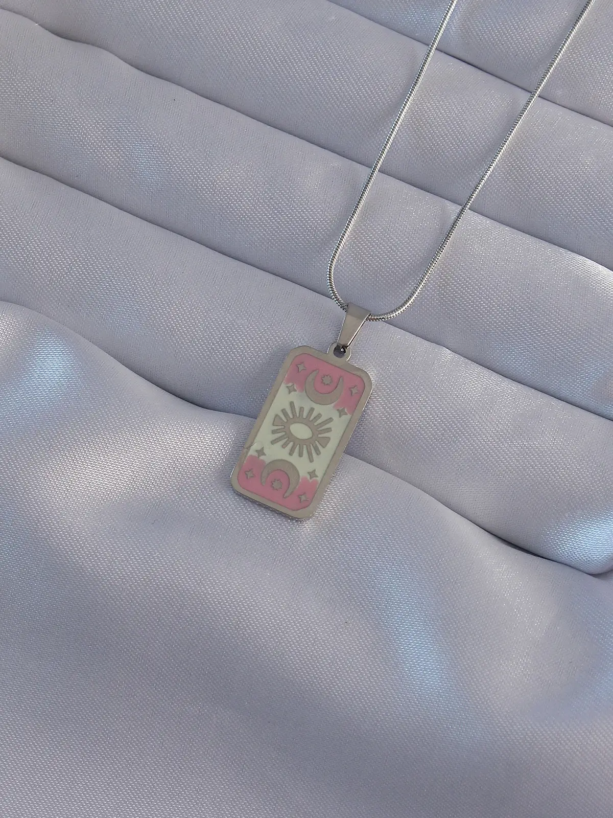 316L Çelik Gümüş Renk Pembe Mineli Ay Figür Tarot Kolye