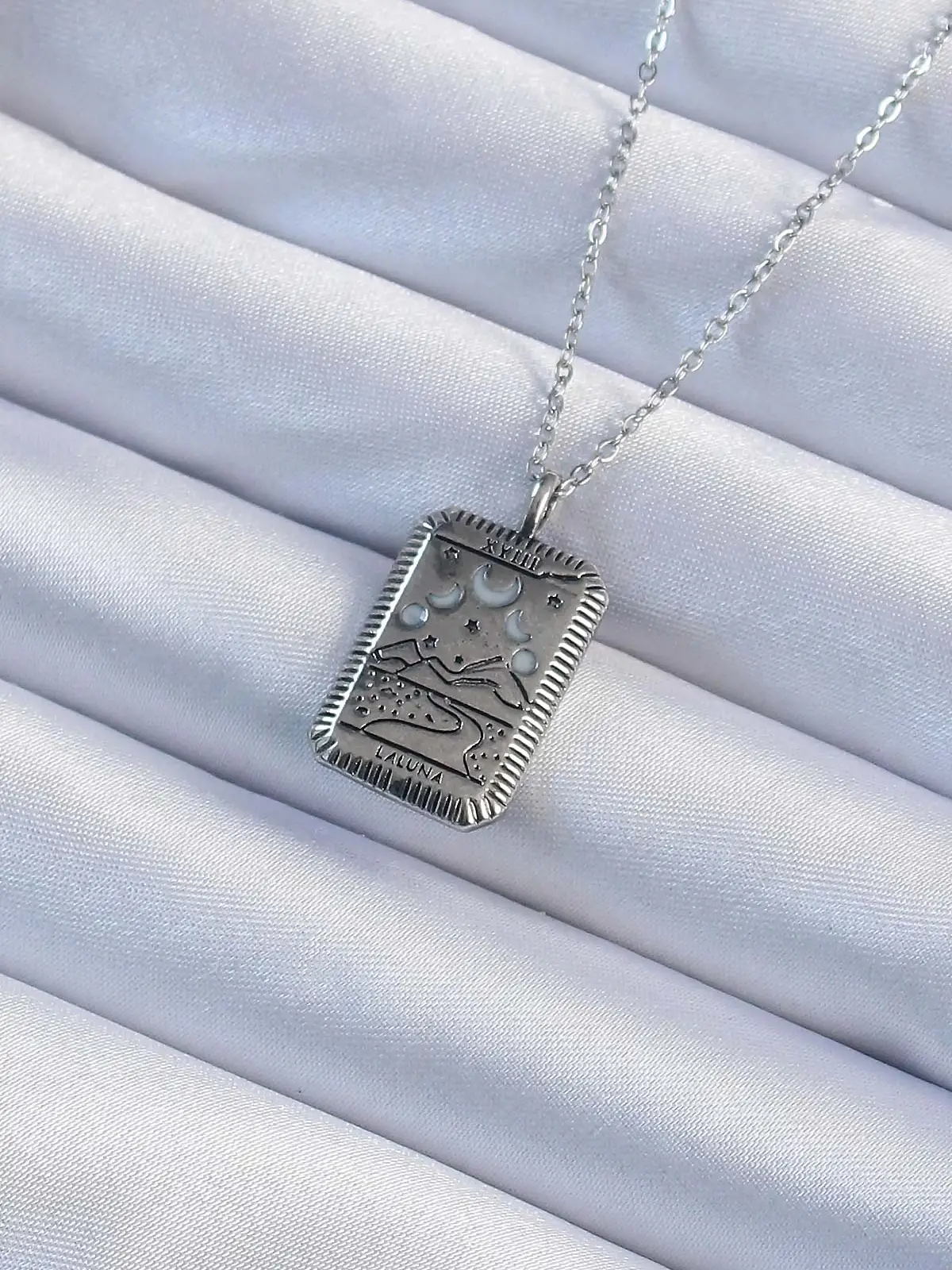 316L Çelik Zincir Eskitme Gümüş Renk Ay Figürlü Tarot Kolye