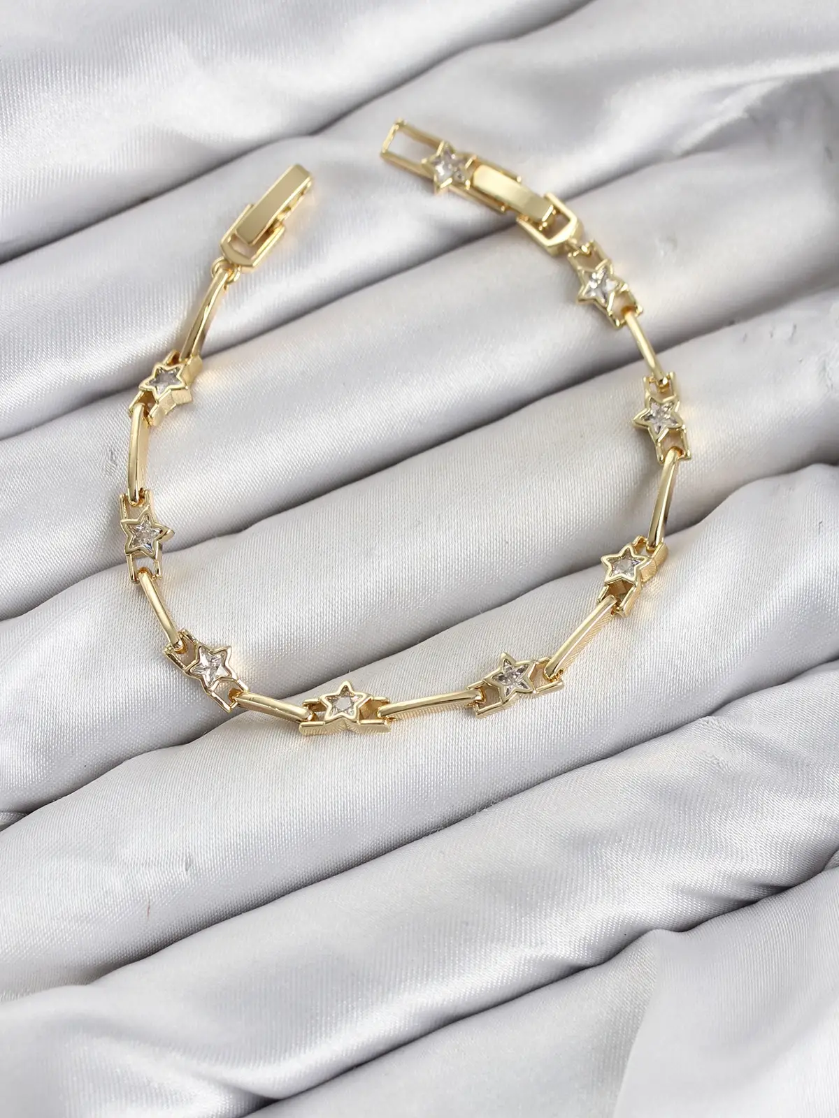 CM Gold Renk Yıldız Model Zirkon Taşlı Pirinç Kadın Bileklik