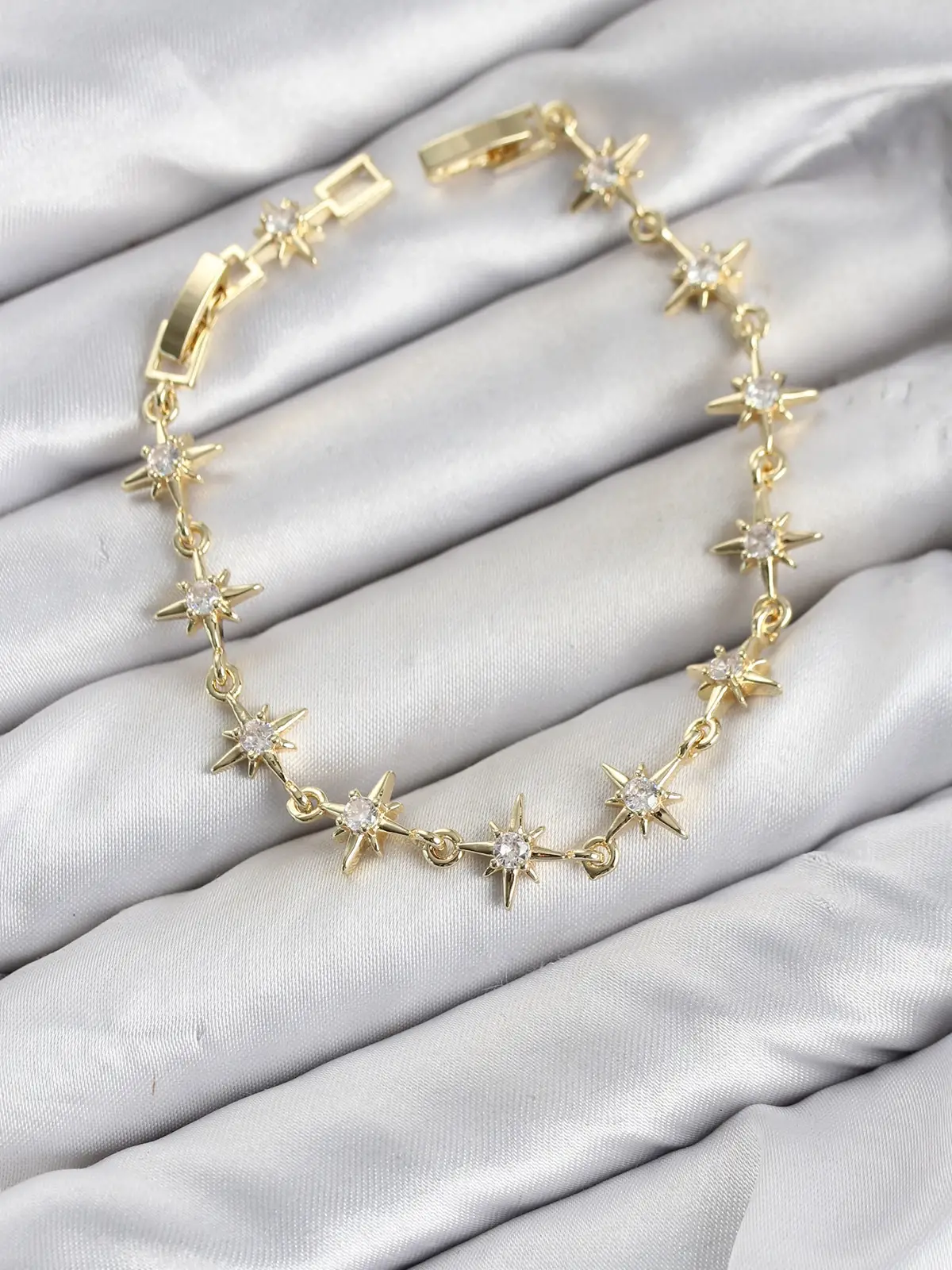 CM Kutup Yıldızı Model Gold Renk Zirkon Taşlı Kadın Bileklik
