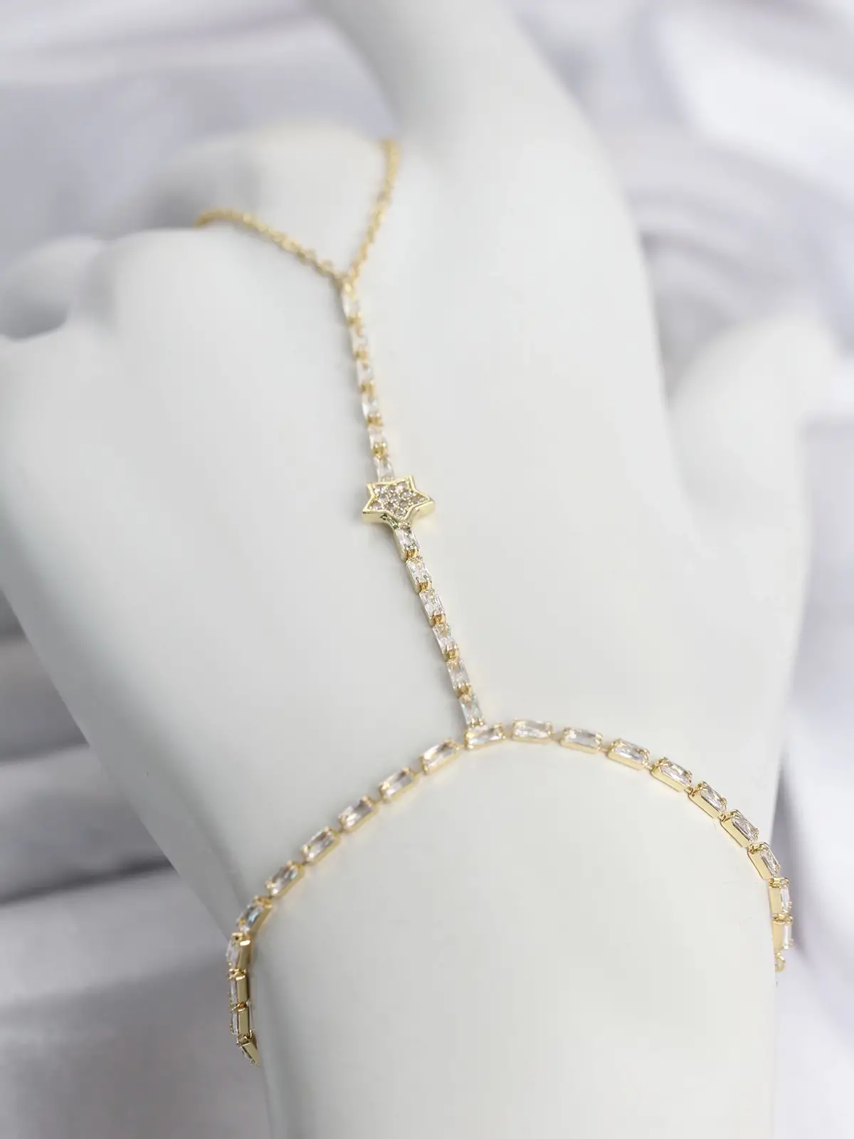 Gold Renk Pirinç Zirkon Taşlı Yıldız Model Şahmeran