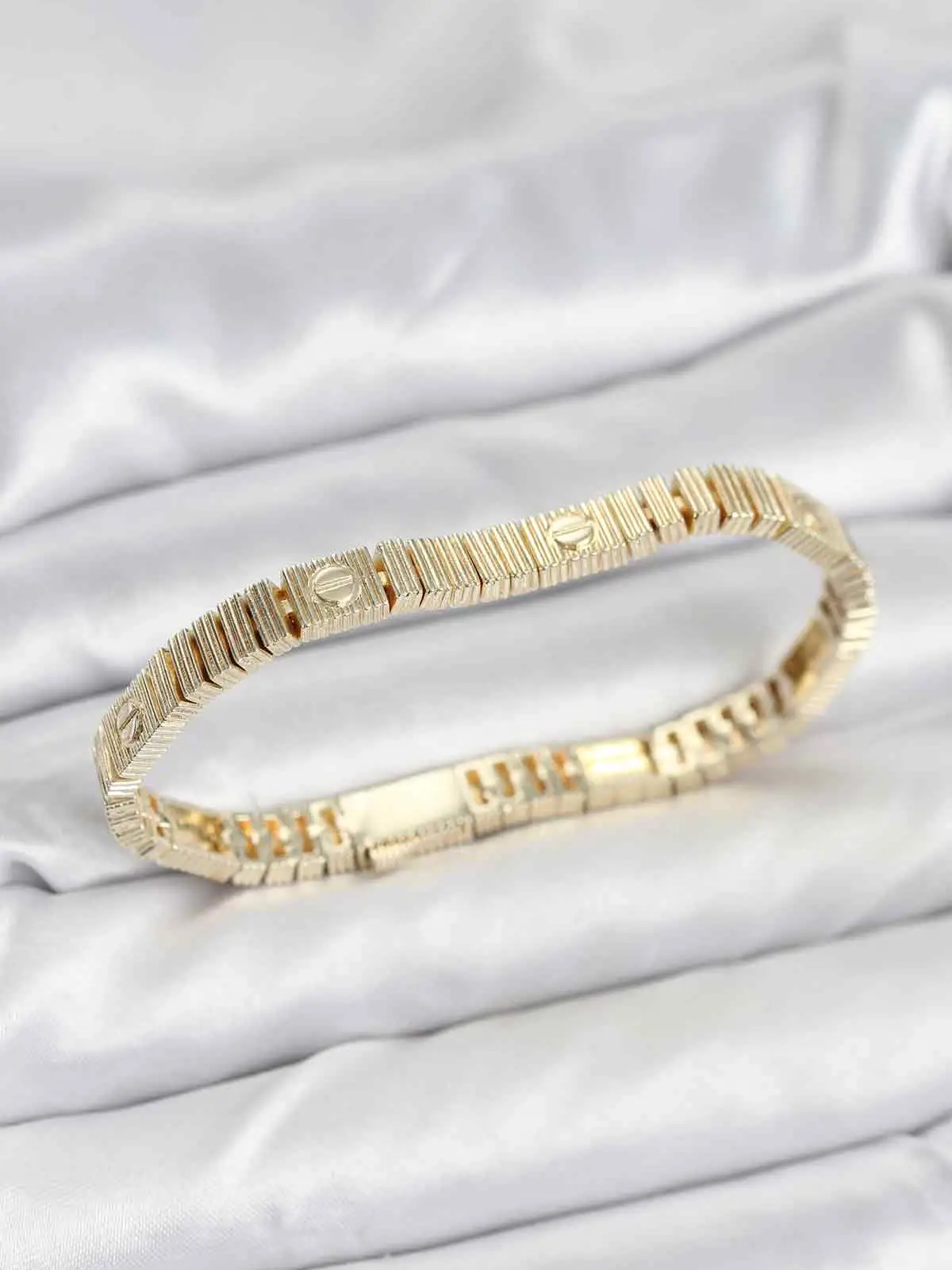 Gold Renk Vip Seri Bileklik