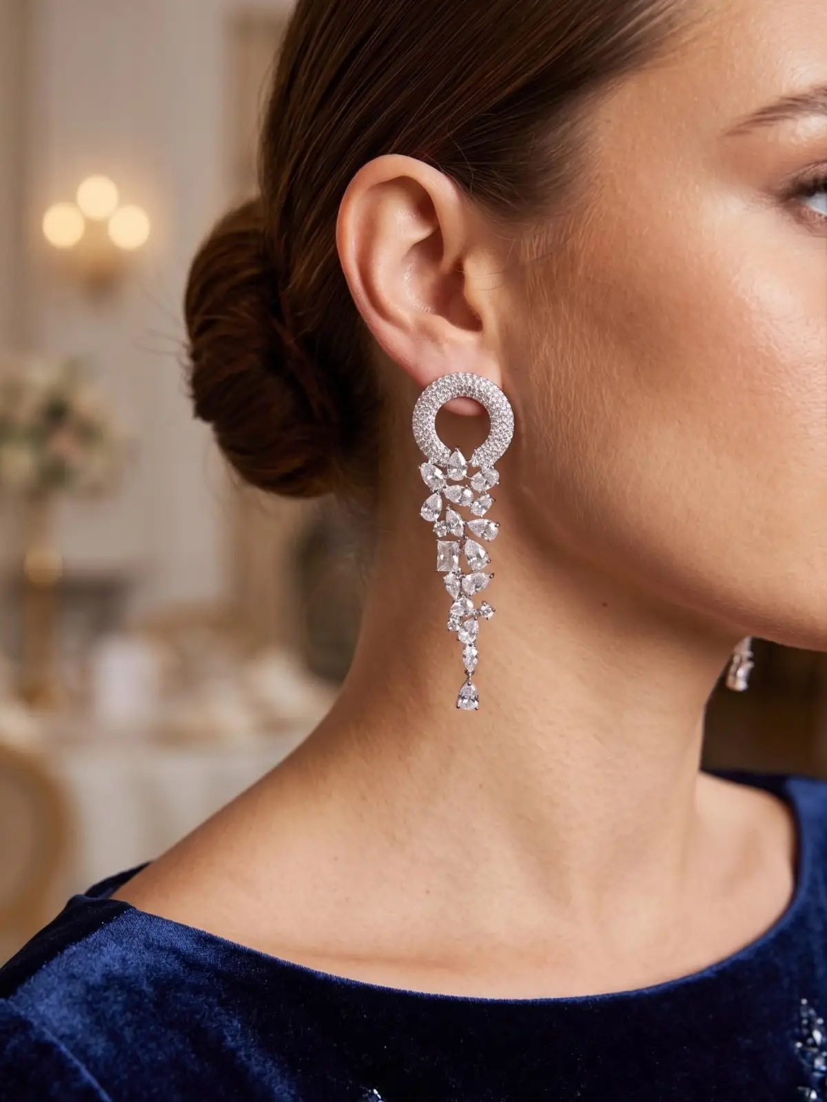 Gümüş Renk Zirkon Taşlı Saçaklı Model Kadın Abiye Küpe