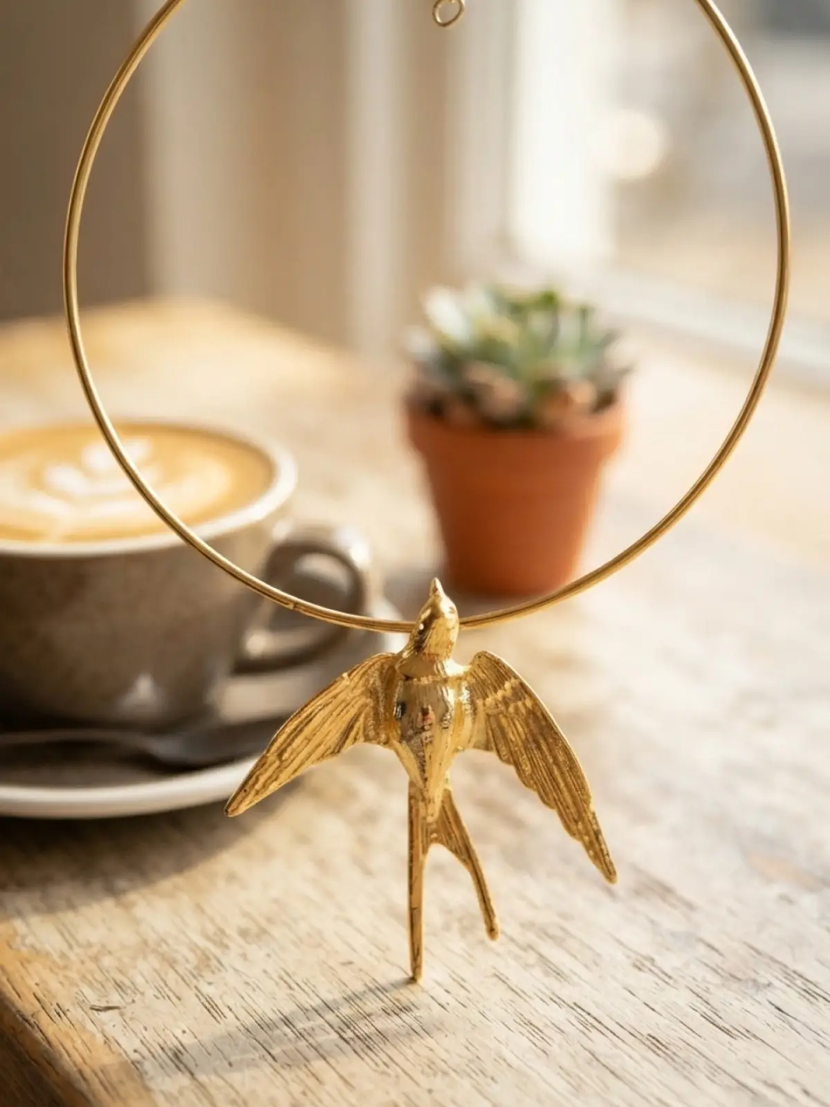 Kırlangıç Model Gold Renk Choker Kadın Kolye