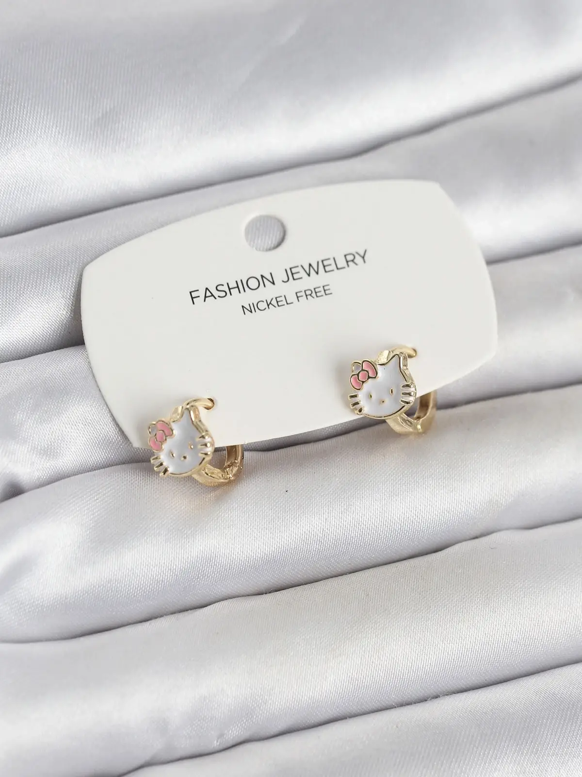 Kitty Model Gold Renk Pirinç Çocuk Küpe