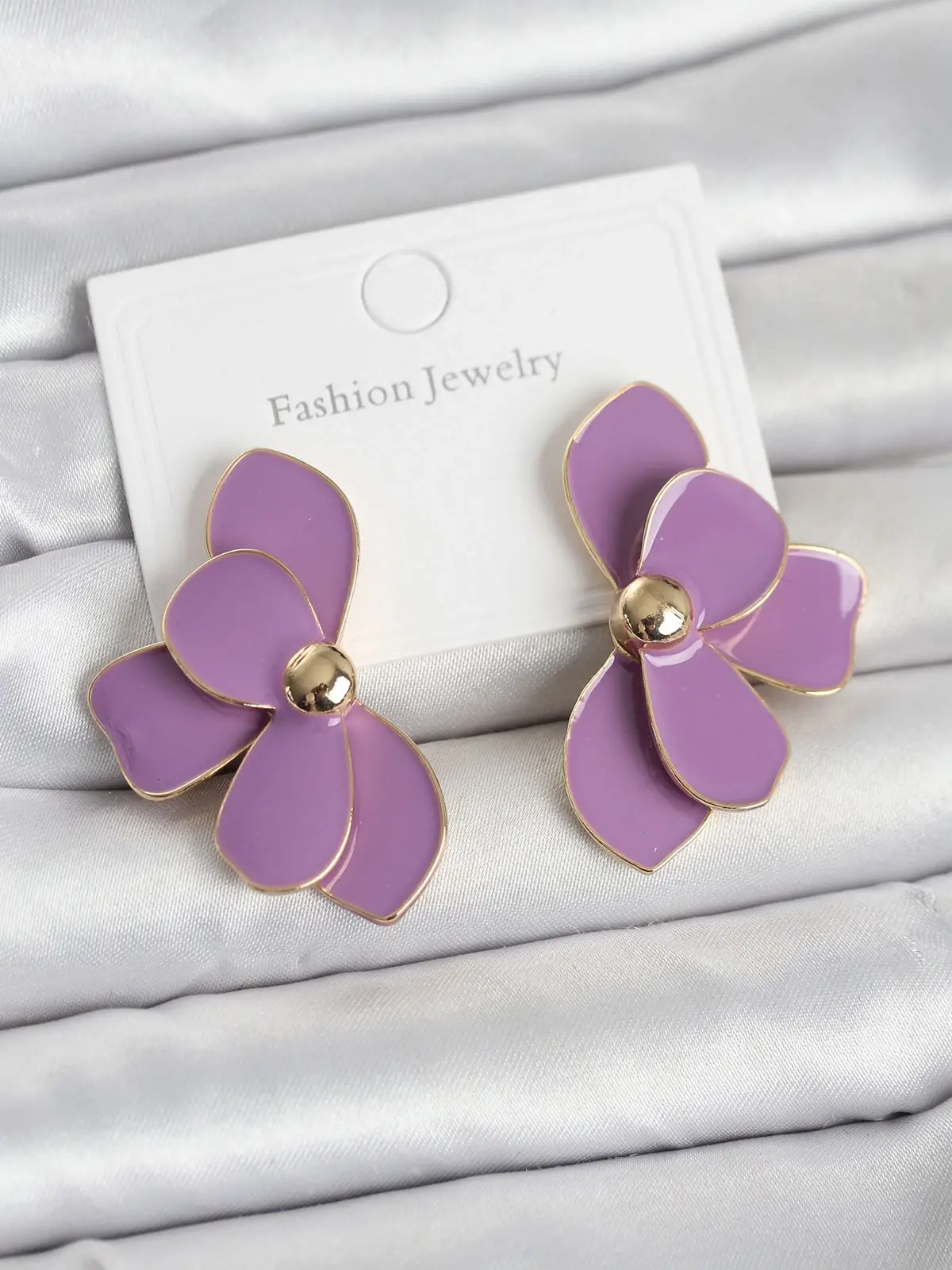Mor Mineli Lotus Model Pirinç Kadın Küpe