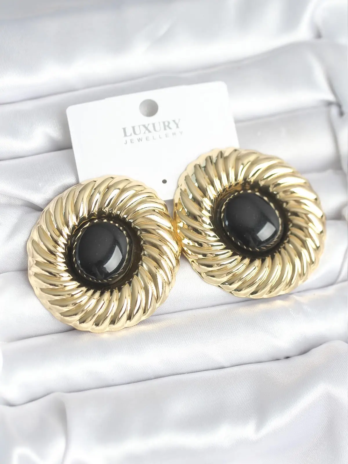 Pirinç Gold Renk Siyah Boncuklu Vintage Kadın Küpe