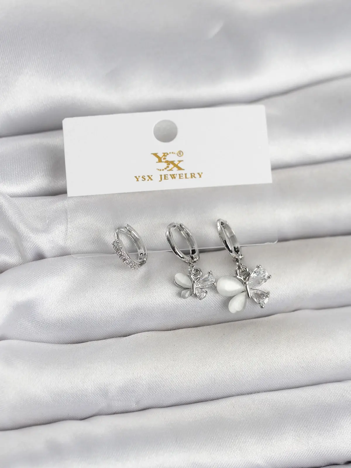 Pirinç Gümüş Renk Kelebek Model 3lü Kadın Küpe