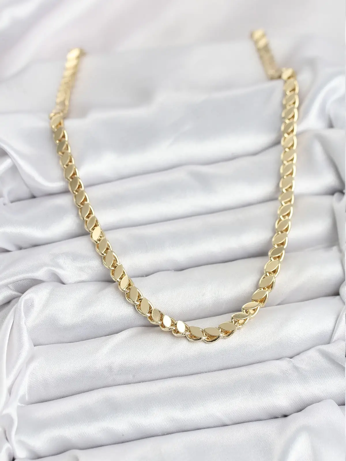 Xuping Gold Renk Arpa Kolye