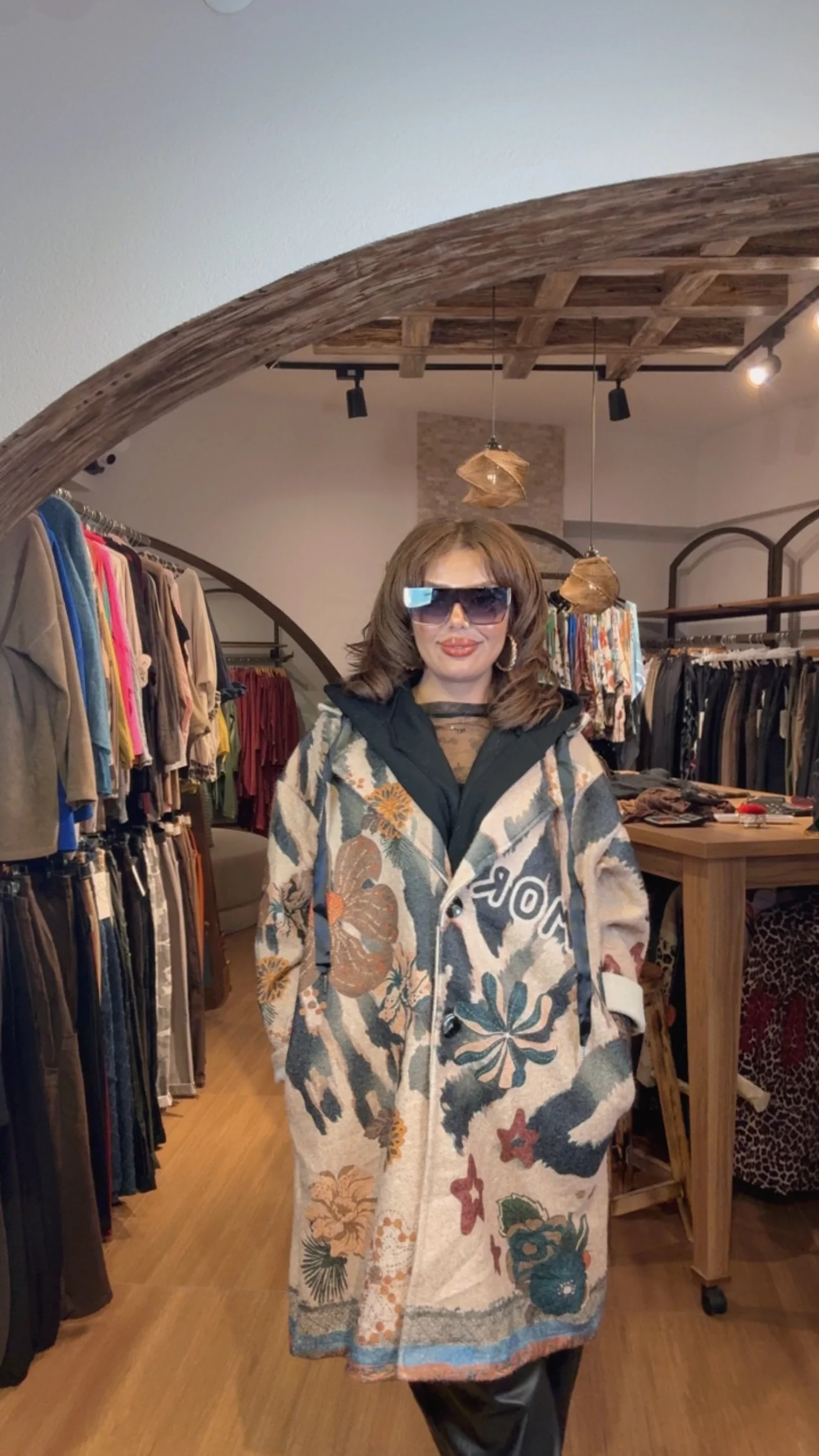 P.M. ÇİÇEK BASKILI KEÇE KABAN