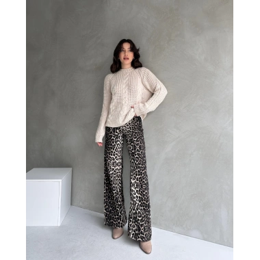 Bisiklet Yaka Örgü Desenli Triko Kazak