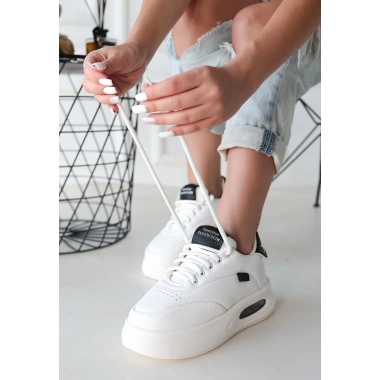 Chris Beyaz Cilt Siyah Detaylı Bağcıklı Spor Ayakkabı