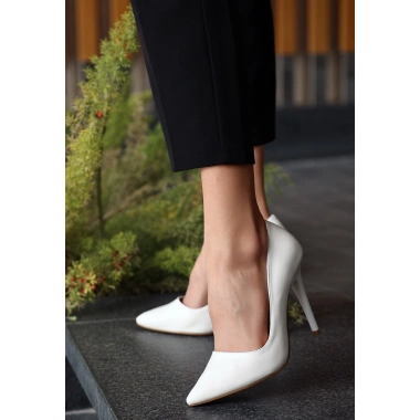Hillar Beyaz Cilt Stiletto Ayakkabı