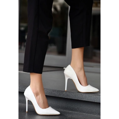 Hillar Beyaz Cilt Stiletto Ayakkabı