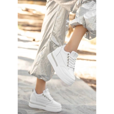 Lulu Beyaz Cilt Bağcıklı Spor Ayakkabı