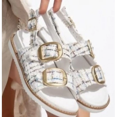 Olira Beyaz Simli Kemerli Sandalet