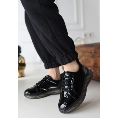 Piona Siyah Rugan Gri Tabanlı Spor Ayakkabı