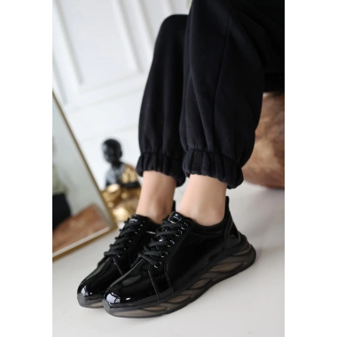 Piona Siyah Rugan Gri Tabanlı Spor Ayakkabı