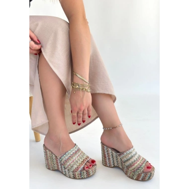 Tlay Kilim Desenli Dolgu Topuk Terlik