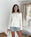 Beyaz ZR Model Düğmeli Triko Hırka
