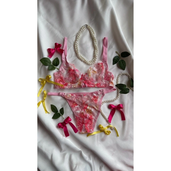 Aurora Lüks Dantel İç Çamaşırı Serisi