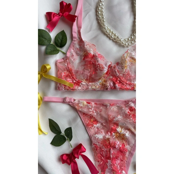 Aurora Lüks Dantel İç Çamaşırı Serisi