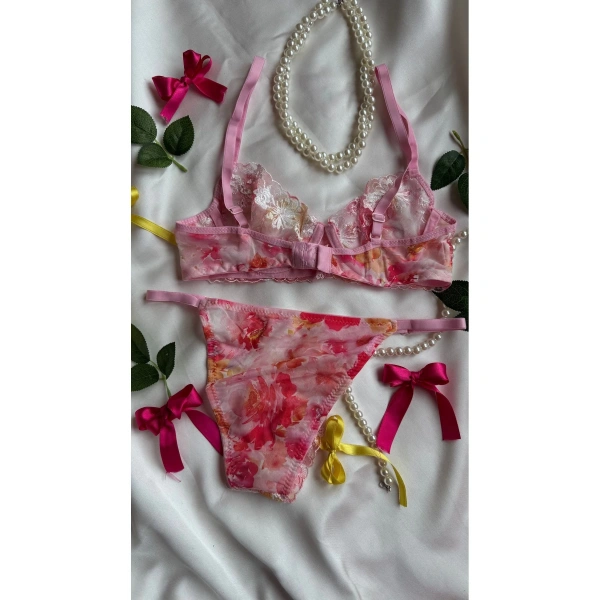 Aurora Lüks Dantel İç Çamaşırı Serisi