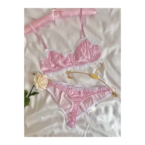 Sevgililer Gününe Özel Lüks İç Çamaşırı Serisi