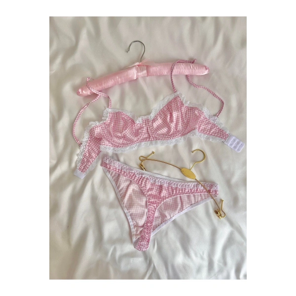 Sevgililer Gününe Özel Lüks İç Çamaşırı Serisi