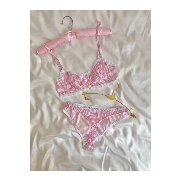 Sevgililer Gününe Özel Lüks İç Çamaşırı Serisi