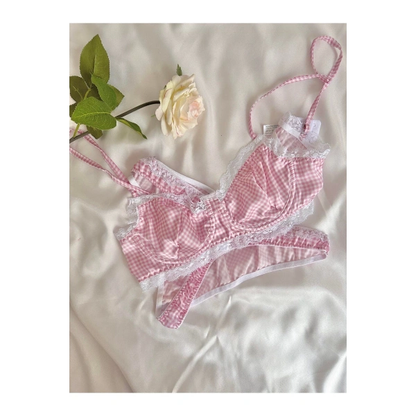 Sevgililer Gününe Özel Lüks İç Çamaşırı Serisi