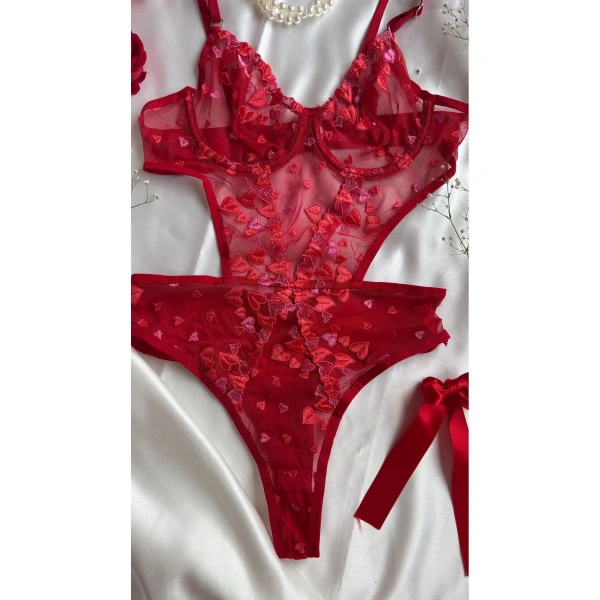 Sevgililer Günü Özel Kırmızı Kalpli Brode Balenli Kapsız Bodysuit