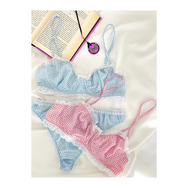 Petit Carré 4lü Kenarları Dantel Detaylı Saten Kapsız Balenli İç Çamaşırı Seti