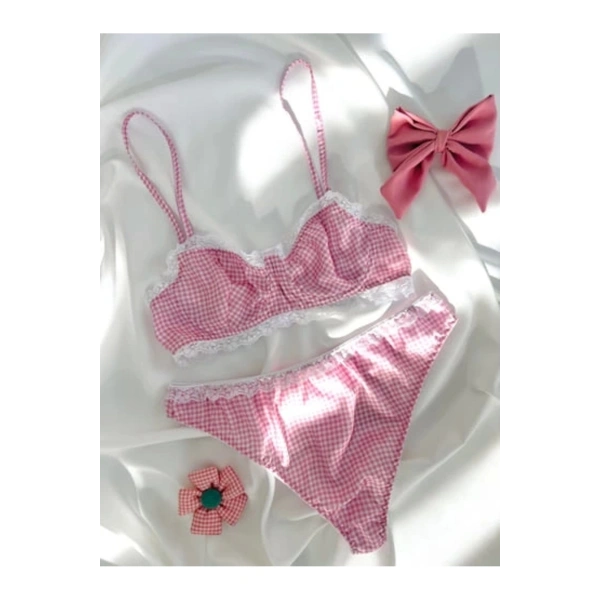 Petit Carré 4lü Kenarları Dantel Detaylı Saten Kapsız Balenli İç Çamaşırı Seti