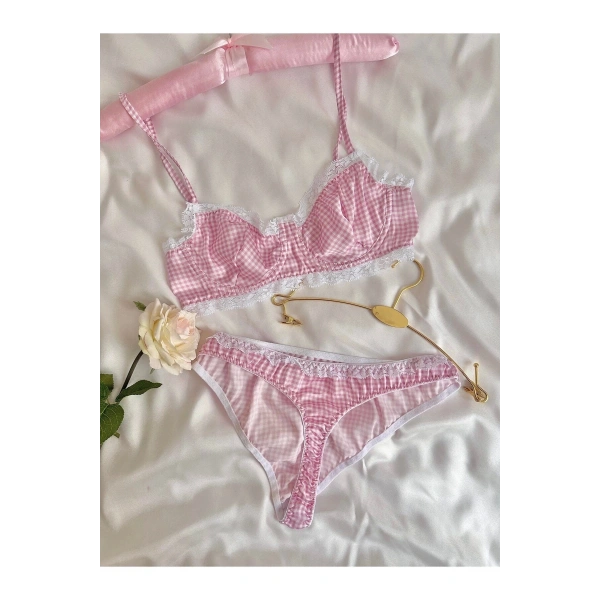 Sevgililer Gününe Özel Lüks İç Çamaşırı Serisi