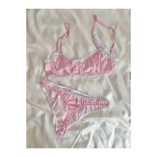 Sevgililer Gününe Özel Lüks İç Çamaşırı Serisi