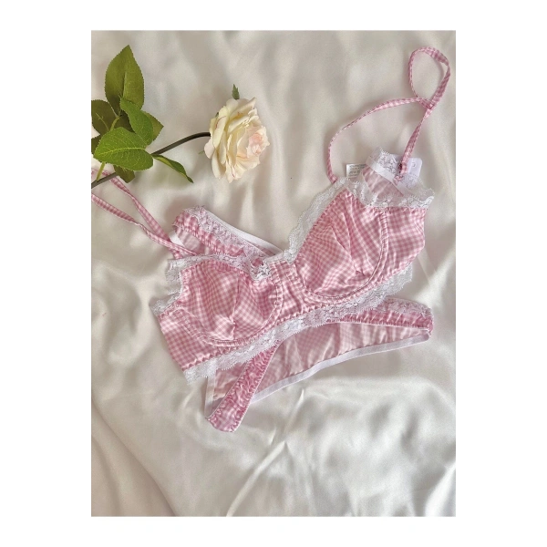 Sevgililer Gününe Özel Lüks İç Çamaşırı Serisi