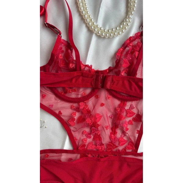 Yılbaşı Hediyesi Sevgililer Günü Özel Kırmızı Kalpli Brode Balenli Kapsız Bodysuit