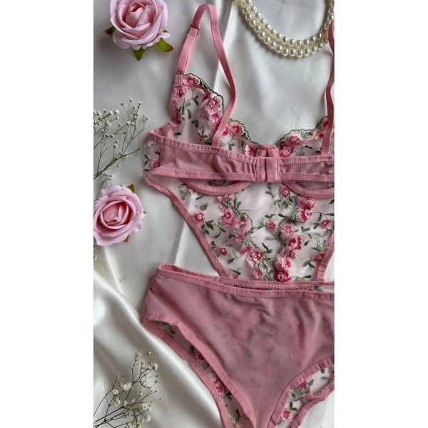 Pembe Çiçekli Brode Balenli Kapsız Bodysuit