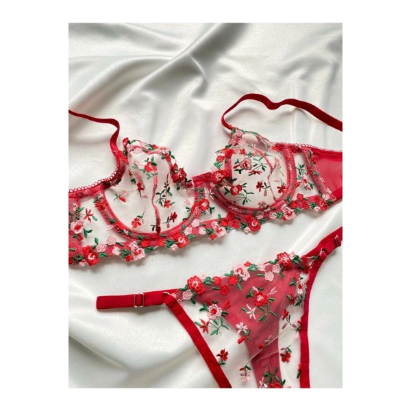 Balenli Sütyen Takımı Kırmızı Kalpli Dantelli Iç Çamaşırı Takımı
