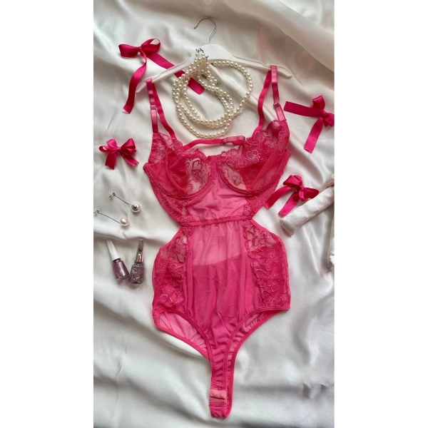 Amour Lace Bodysuit