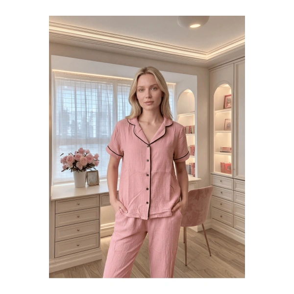 Kadın Pembe Pamuklu Yumuşak Doku Ultra Rahat Düğmeli Pijama Takım