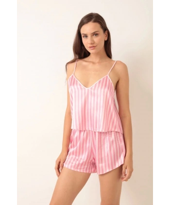 Kadın Pembe Saten Askılı Şortlu Takım