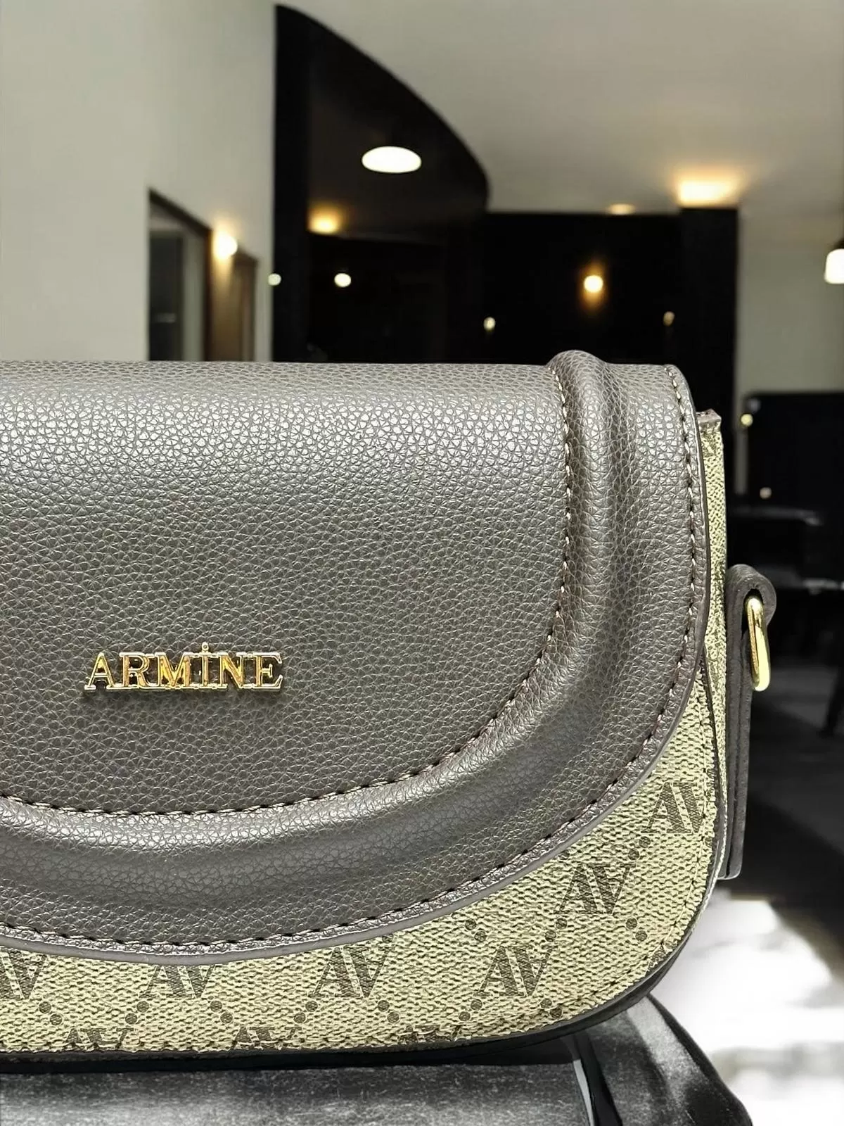 Armine Kartlık ve Bileklik Hediyeli El Ve Kol Çantası Omuz Çantası